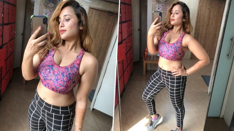Bhojpuri एक्ट्रेस Rani Chatterjee ने स्पोर्ट्स ब्रा पहनकर पोस्ट की हॉट फोटोज, ट्रोलर्स की लगाईं क्लास