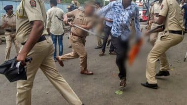 Watch Video: मुंबई पुलिस ने छात्रों पर बरसाया लाठी, मंत्री वर्षा गायकवाड के घर के बाहर कर रहे थे प्रदर्शन