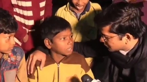 रिपोर्टर ने लड़के से पूछा 'बड़े होकर क्या करोगे', छोटे बच्चे का जवाब सुनकर हो जाएंगे लोट पोट