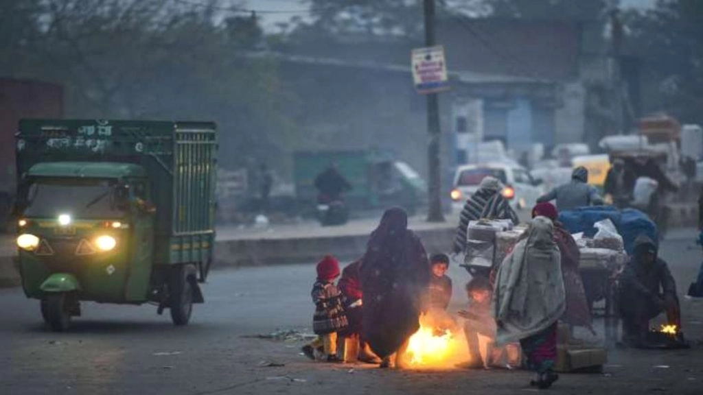 दिल्ली सहित उत्तर भारत में कड़ाके की ठंड, IMD ने जारी किया बारिश और बर्फबारी का अलर्ट