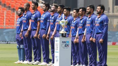 IND vs WI, 1st ODI: Team India ने लता मंगेशकर को दी श्रद्धांजलि, काली पट्टी बांधकर मैदान में उतरी टीम इंडिया