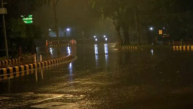 दिल्ली, एनसीआर में गरज के साथ हल्की बारिश की संभावना