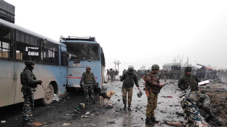 Pulwama Attack: न माफ किया है, न भूलेंगे! जाबांज शहीदों को CRPF ने किया सैल्यूट