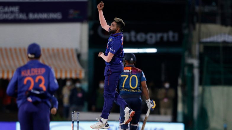 IND vs SL 3rd T20: आवेश खान ने दिलाई तीसरी सफलता, श्रीलंका के तीन बल्लेबाज लौटे पवेलियन