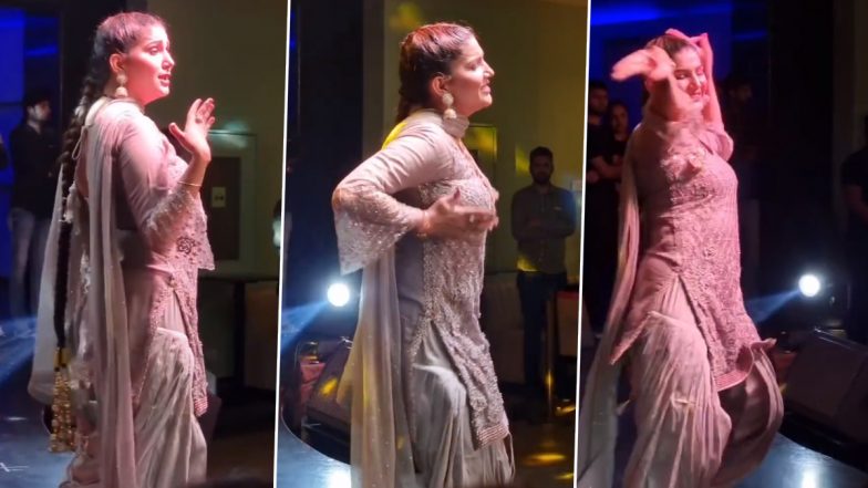 Sapna Choudhary Video: सपना चौधरी ने स्टेज पर सूट पहनकर लचकाई कमर, वीडियो देखकर मचला फैंस के दिल