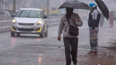 Delhi Wheather Update: दिल्ली एनसीआर में तेज हवाओं के साथ हुई बारिश