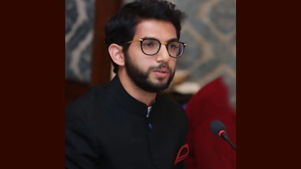 आदित्य ठाकरे  ने कसा तंज, कहा- 'नहीं पता महाराष्ट्र का असली मुख्यमंत्री कौन है'