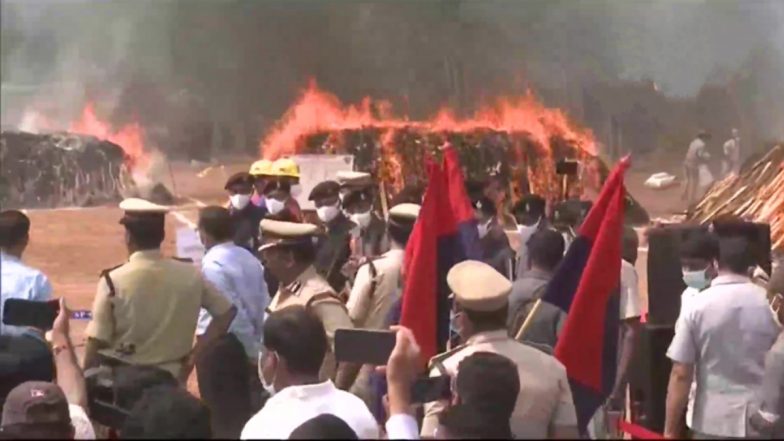 Cannabis Destroyed: आंध्र प्रदेश पुलिस की बड़ी कार्रवाई, 850 करोड़ रुपये की भांग को किया नष्ट