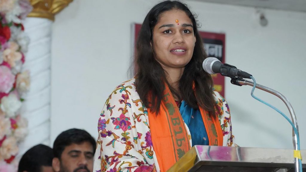 वहीं बबीता फोगाट ने बताया कि कार्यक्रम के दौरान केवल महिलाएं थी