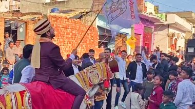 UP Election: शादियों में भी चढ़ा चुनावी रंग, RLD के गाने पर झूमा घोड़े पर बैठा दूल्हा, देखें Viral Video
