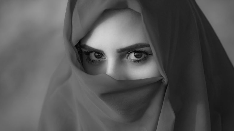 Hijab Controversy: हिजाब विवाद और इस पर आए फैसले से और अधिक धार्मिक ध्रुवीकरण होगा: सर्वे