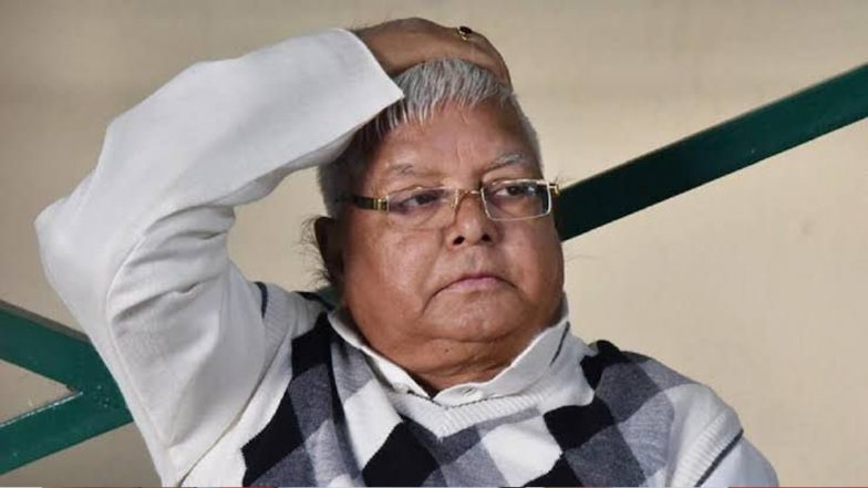राजद प्रमुख लालू प्रसाद को बेहतर उपचार के लिए दिल्ली के एम्स में भर्ती कराया गया