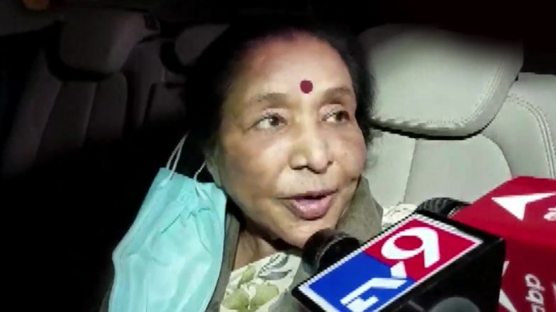 Lata Mangeshkar Health Update: गायिका आशा भोसले पहुंची ब्रीच कैंडी हॉस्पिटल, लता दीदी के डॉक्टर्स से की बात