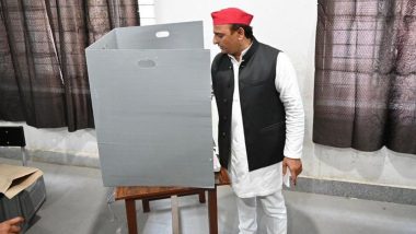 UP Election: सैफई में अखिलेश-डिंपल ने डाला वोट, कहा- बाबा मुख्यमंत्री को कोई काम नहीं करना है