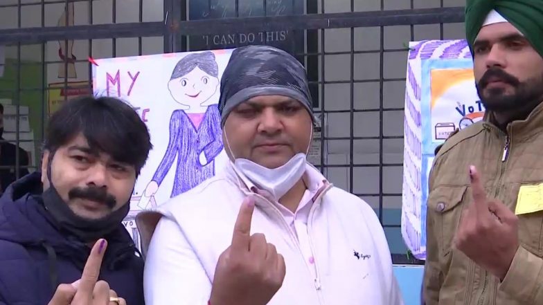 UP Election 2022: यूपी में पांचवे चरण के लिए वोटिंग, शाम 5 बजे तक 53.98% मतदान