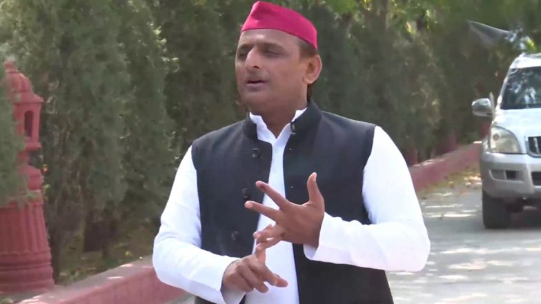 UP Elections 2022: सपा अध्यक्ष अखिलेश यादव का बड़ा बयान, कहा- SP की सरकार बनेगी तो नौजवानों को पुलिस और फौज में भर्ती कर देंगे नौकरी