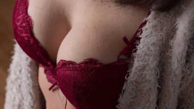Woman's Boobs Grow Immensely: बिना सर्जरी के  महिला के स्तन कुछ महीनों में B साइज़ से DD आकार तक बढ़े, वजह आपको चौका देगी