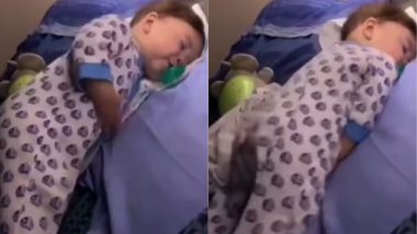 छोटे बच्चे पर इस कदर चढ़ा पुष्पा का फीवर, गाना बजते ही नींद में करने लगा डांस (Watch Viral Video)
