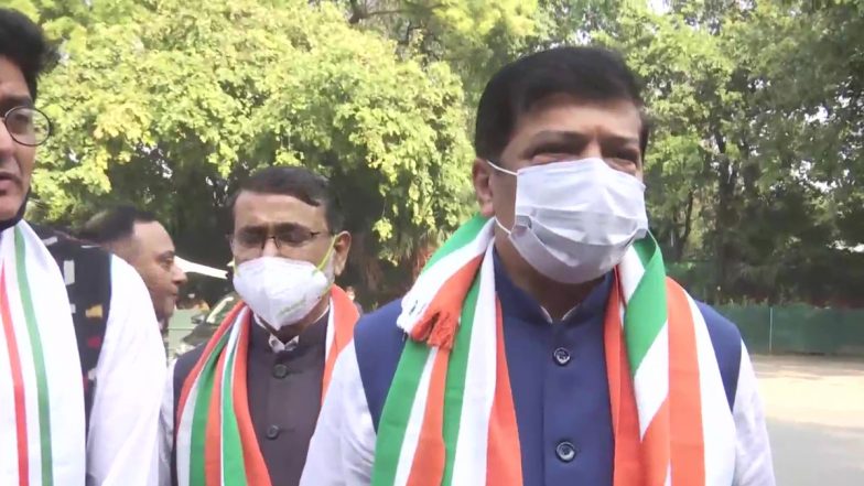 BJP से इस्तीफा देने वाले सुदीप रॉय बर्मन और आशीष कुमार साहा कांग्रेस में हुए शामिल, कहा- बहुत सारे विधायक 'कमल' का साथ छोड़ने के लिए तैयार
