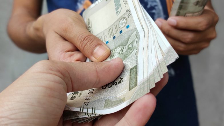 Pension For Women: इस सरकारी स्कीम के तहत महिलाओं को मिल रहा 3600 रुपया, बस करना होगा ये काम