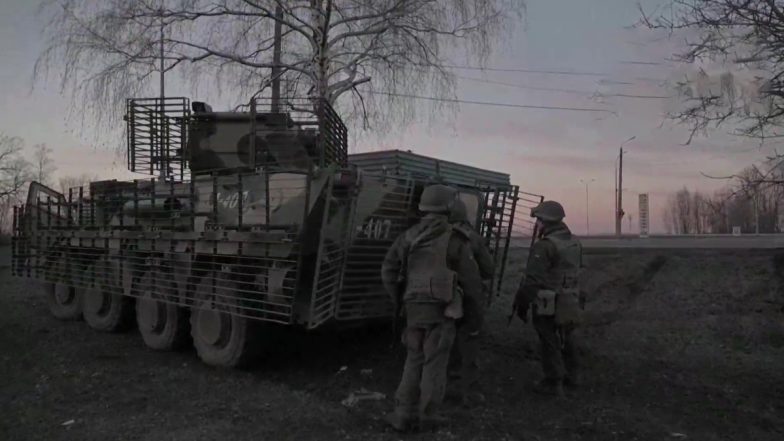 Russia-Ukraine War: यूक्रेन पर हमला हुआ तेज- 18 से 60 वर्ष की आयु के पुरुषों के देश छोड़ने पर बैन
