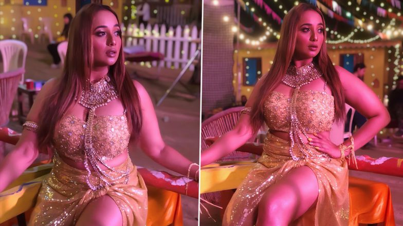 Rani Chatterjee Bold Photos: एक्ट्रेस रानी चटर्जी ने बेहद ग्लैमरस अवतार से मचाई सनसनी, तस्वीरें हुई वायरल