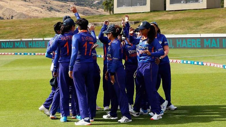 IND vs PAK Women's World Cup 2022: पाकिस्तान को लगा पांचवां झटका, निदा डार 4 रन बनाकर आउट