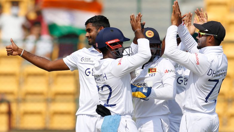 IND vs SL 2nd Test Day 1: टीम इंडिया को लगा आठवां झटका, अक्षर पटेल लौटे पवेलियन
