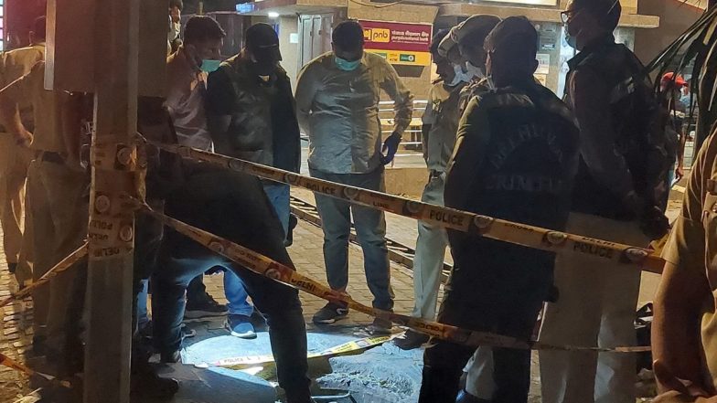 Delhi: लोधी कॉलोनी में सीवर में मिले दो शव, पुलिस ने जताई हत्या की आशंका, FIR दर्ज