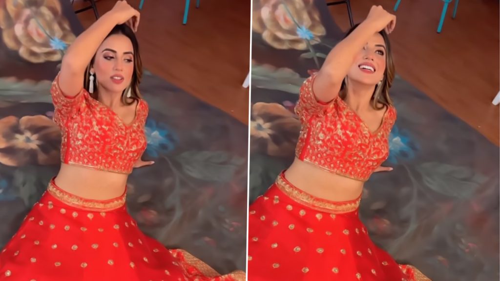 अक्षरा सिंह का बॉलीवुड डेब्यू?