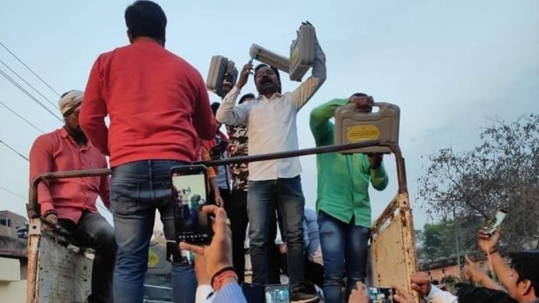 UP Election 2022: वाराणसी में मिले ईवीएम ट्रेनिंग के लिए थे, जांच में सामने आया सच, चुनाव आयोग ने कहा- धांधली के आरोप अफवाह