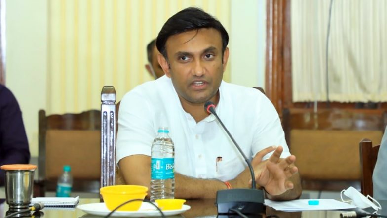कर्नाटक के स्वास्थ्य मंत्री के. सुधाकर  ने कहा, अभी भी लोगों को रहना है कोरोना से सावधान, अगस्त में की गई है चौथी कोविड लहर की भविष्यवाणी