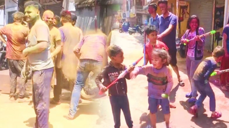 Holi 2022: झारखंड समेत 2 अन्य राज्यों में आज मनाई जा रही होली, तस्वीरों में देखें रंगोत्सव का जश्न