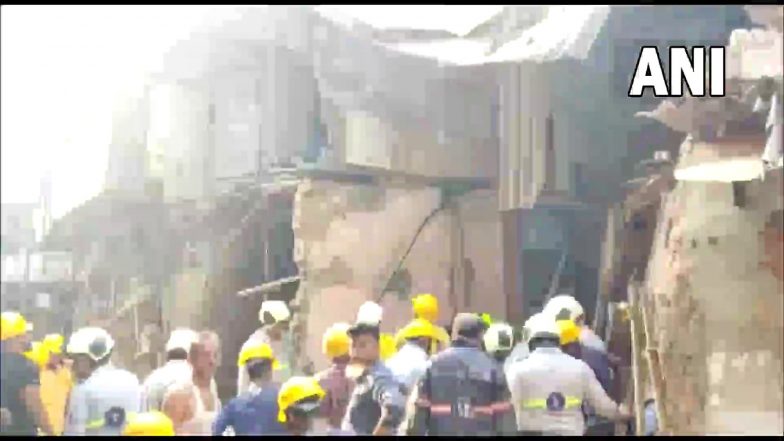मुंबई के कांदिवली में एक इमारत ढहने से एक व्यक्ति की मौत, 2 लोग घायल