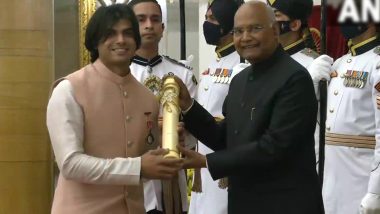 Padma Shri Award: टोक्यो ओलंपिक स्वर्ण पदक विजेता नीरज चोपड़ा को राष्ट्रपति रामनाथ कोविंद ने पद्म श्री पुरस्कार से सम्मानित किया