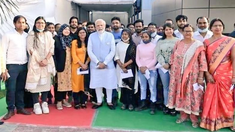 Ukraine Crisis: पीएम मोदी ने वाराणसी में यूक्रेन से लौटे छात्रों से की मुलाकात, बच्चों ने बताई आप बीती