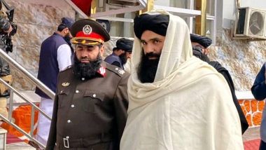 Taliban: दुनिया के सामने पहली बार आया तालिबान का इनामी गृहमंत्री सिराजुद्दीन हक्‍कानी, पाकिस्‍तान की कर दी बेइज्जती