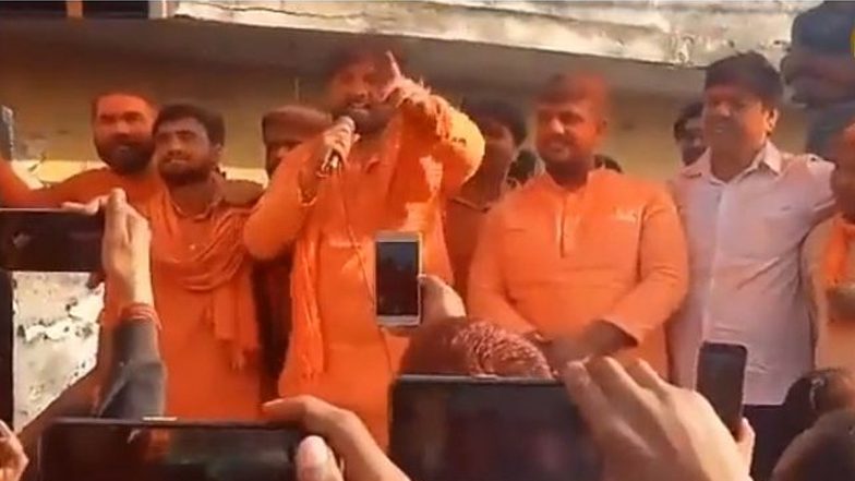 UP: मस्जिदों से लाउडस्पीकर उतारने की दी थी धमकी, यूपी पुलिस ने हिंदू युवा वाहिनी के जिला अध्यक्ष पर दर्ज किया FIR