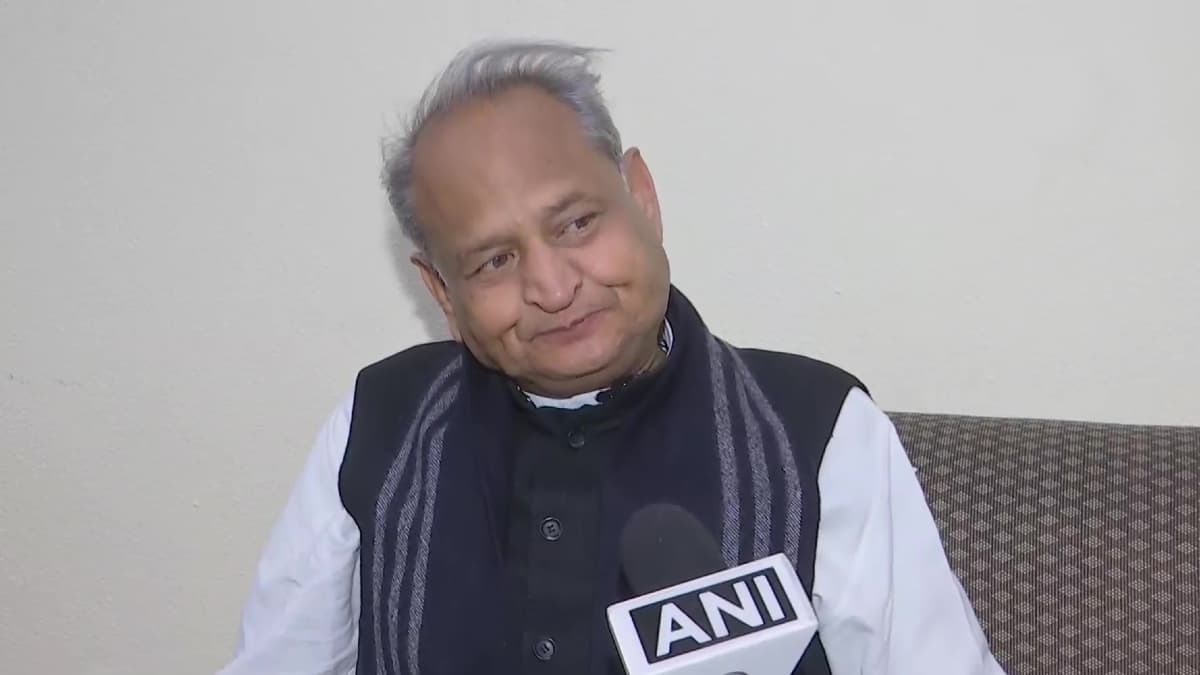 Rajasthan: सीएम अशोक गहलोत का बड़ा बयान, कहा- केंद्र की बात मानी तो प्यासी रह जाएगी 13 जिलों की जमीन