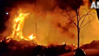 Pune Fire Breaks: पुणे के एक ‘स्पेयर पार्ट्स’ के गोदाम में लगी आग, दमकलकर्मियों सहित चार लोग झुलसे