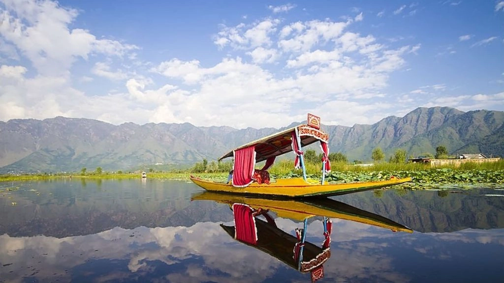 अगले 24 घंटों के दौरान जम्मू-कश्मीर में शुष्क मौसम जारी रहने की संभावना