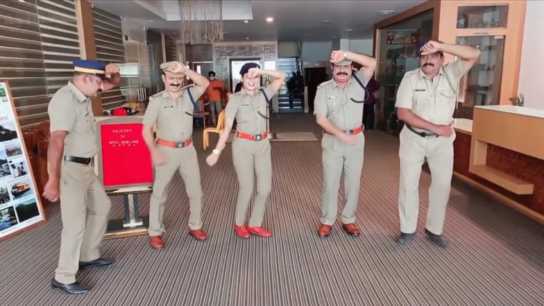 Viral Video: अब पुलिस वालों पर चढ़ा काचा बादाम का फीवर, मजेदार वीडियो देख हंस पड़ेगे आप