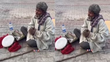 Viral Video: सड़क पर बैठे शख्स ने गाना गाकर दिखाया अपना टैलेंट, सोशल मीडिया यूजर्स हो गए कायल
