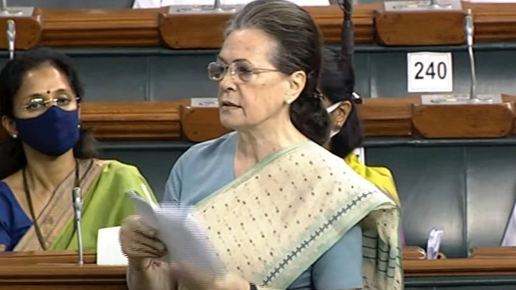 सोनिया के लोकतंत्र वाले बयान पर BJP का पलटवार, गांधी परिवार पर लगाया कांग्रेस को लूटने का आरोप