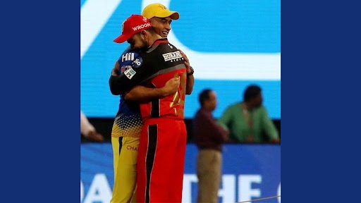 MS Dhoni Leaves Captaincy: CSK की कप्तानी छोड़ने के धोनी के फैसले पर Virat Kohli हुए इमोशनल, लिख दिया ये