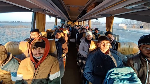 Russia-Ukraine War: यूक्रेन में फंसे भारतीय छात्रों के एक समूह ने आगे की यात्रा शुरू के लिए पोलैंड में प्रवेश किया