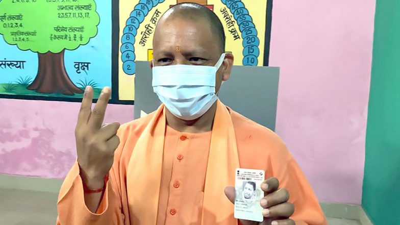 UP Elections 2022: छठे चरण की वोटिंग आज, गोरखपुर में सीएम योगी ने किया मतदान