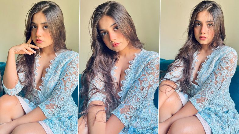 Urfi Javed की बहन Dolly Javed लगती हैं बला की खूबसूरती, Hot Photos देखकर पिघल जाएगा मन