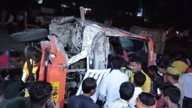 Deoria Accident: देवरिया में बोलेरो-बस की भीषण टक्कर, हादसे में 6 लोगों की मौत