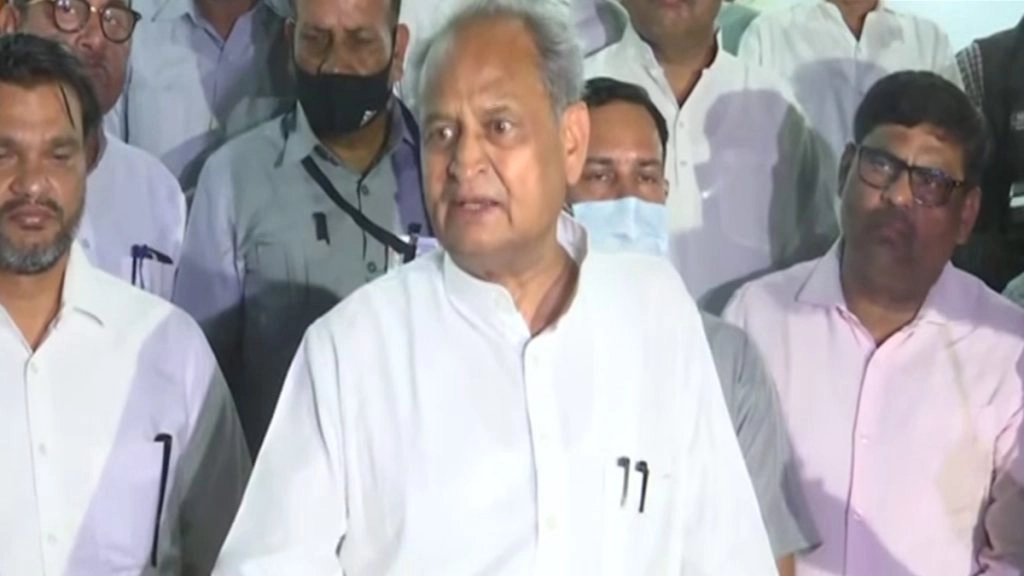 शिक्षा के बगैर जीवन में अंधेरा: मुख्‍यमंत्री अशोक गहलोत